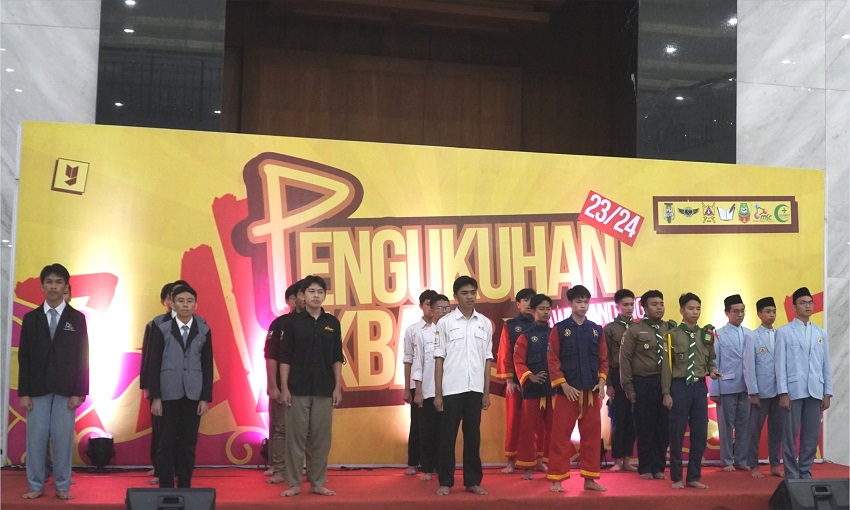 Pengukuhan Pengurus Organtri Mu'allimin - AnakPanah.id