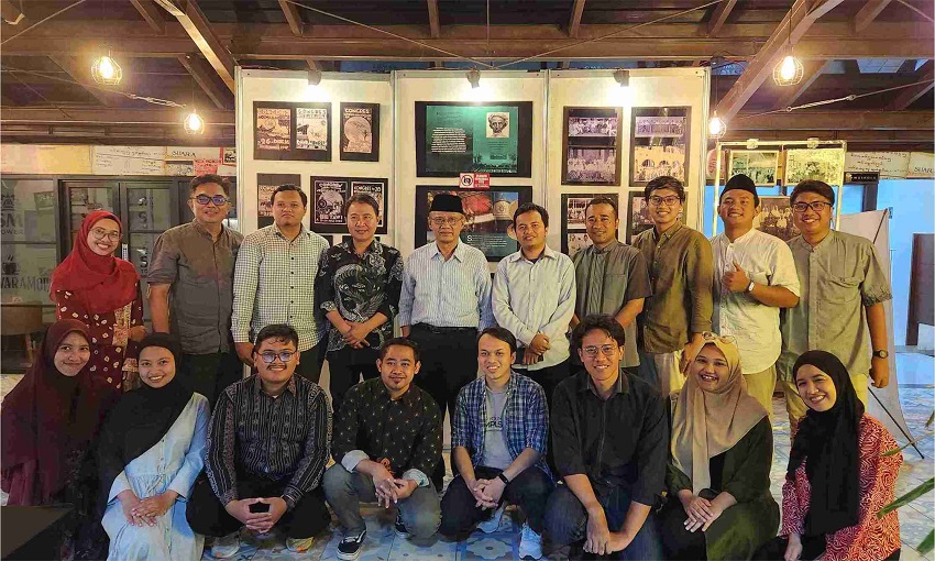 Buka Puasa Bersama Pak Haedar Nashir dalam Satu Meja - AnakPanah.id